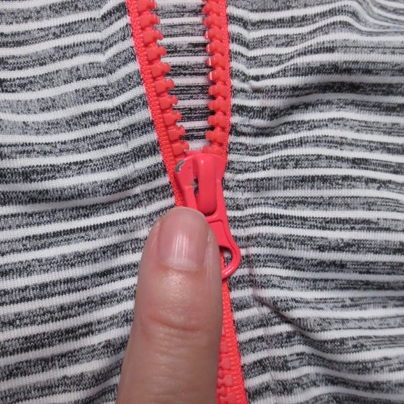 4/$14 LUKKA womens STRIPED gray WHITE pink JACKET lightweight HOODIE SIZE MED - Picture 9 of 12